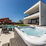 Zen Villa Pula